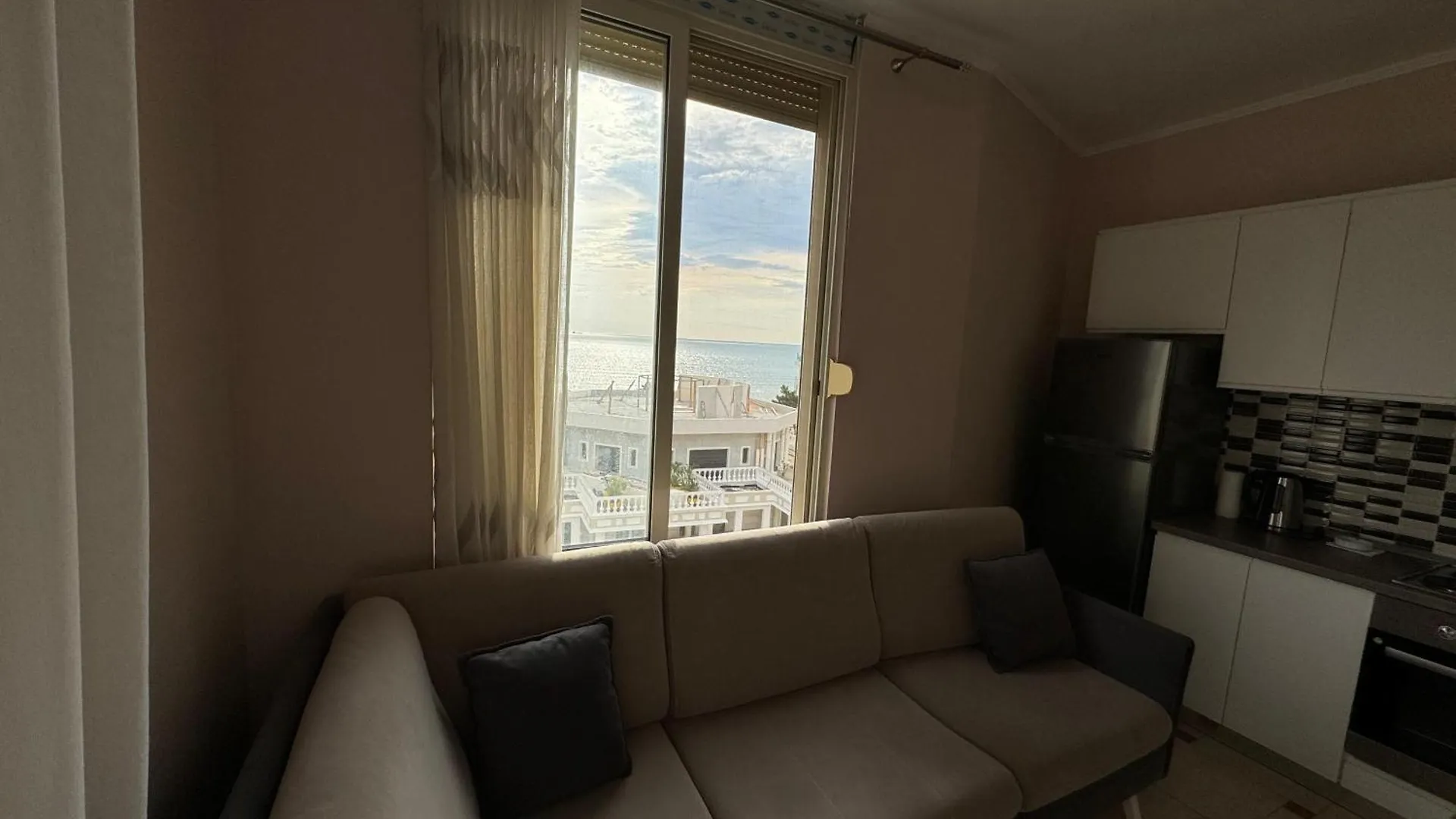 Sea View Apartment Shkembi I Kavajes Durres 0*,
