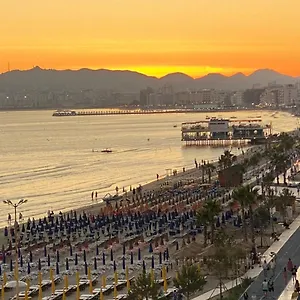 Aparthotel Wave Beachfront, Durrës